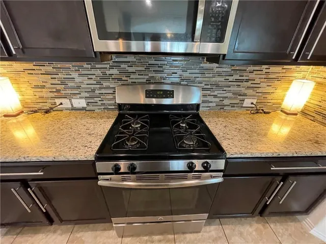 $2,295 | 3917 Alpine Autumn Drive, Austin, TX 78744