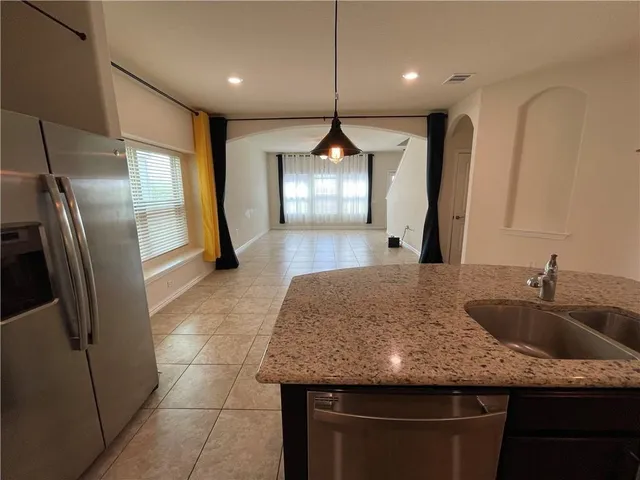 $2,295 | 3917 Alpine Autumn Drive, Austin, TX 78744