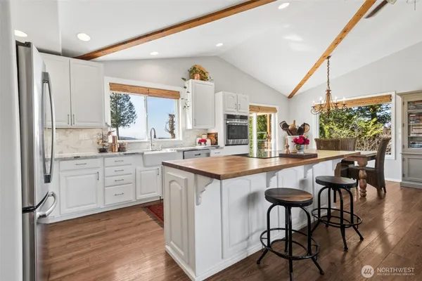 $990,000 | 32707 349th Way Southeast, Ravensdale, WA 98051