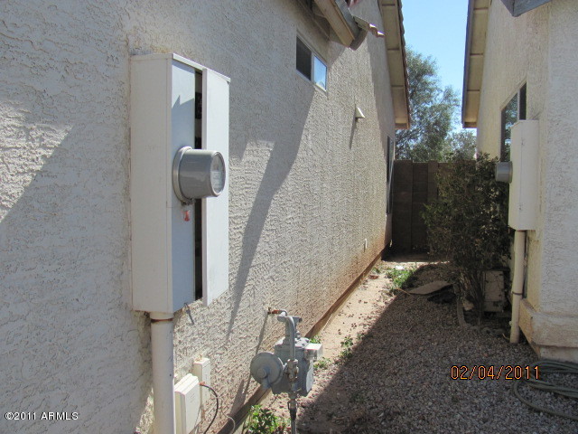 8415 West Almeria Road Phoenix, AZ 85037 - Photo 16 of 18 SIDE