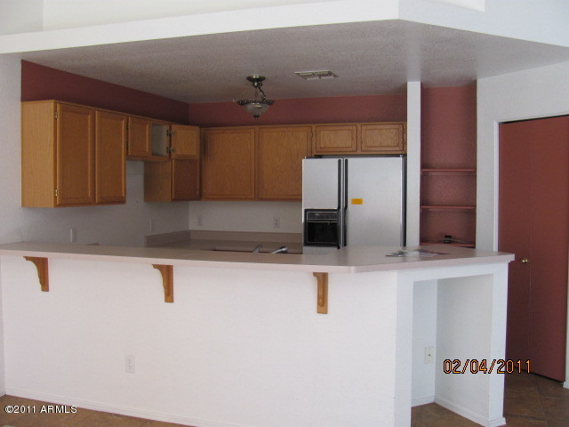 8415 West Almeria Road Phoenix, AZ 85037 - Photo 4 of 18 KITCHEN