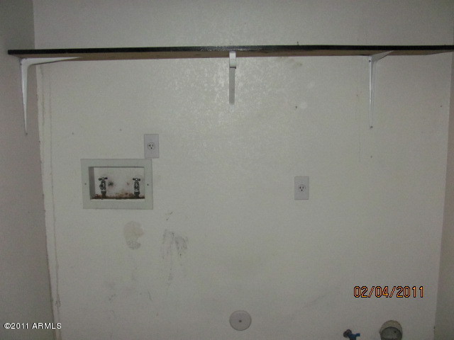 8415 West Almeria Road Phoenix, AZ 85037 - Photo 10 of 18 LAUNDRY AREA