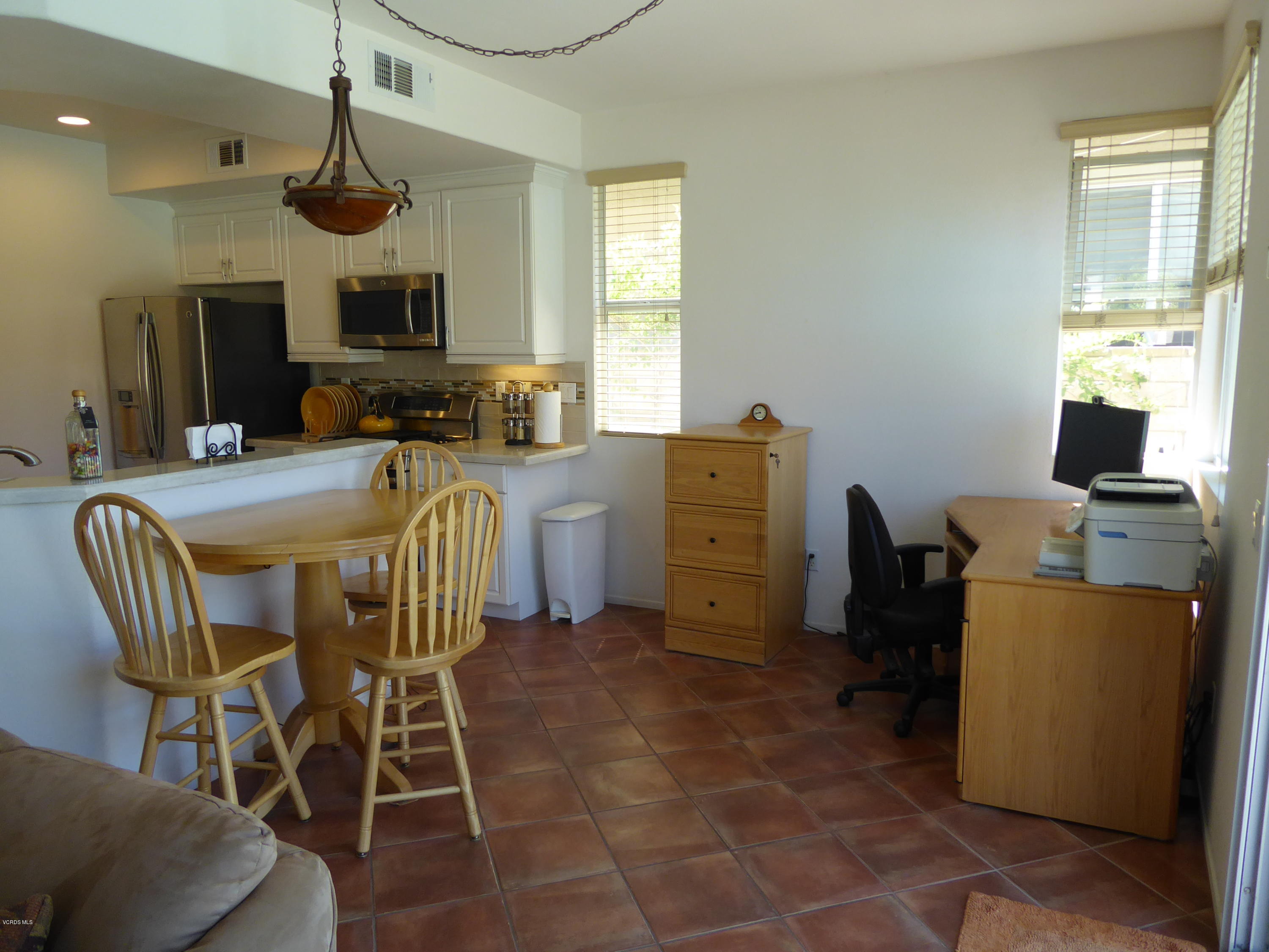 6159 Maple Court Simi Valley, CA 93063 - Photo 13 of 41 Dining Area
