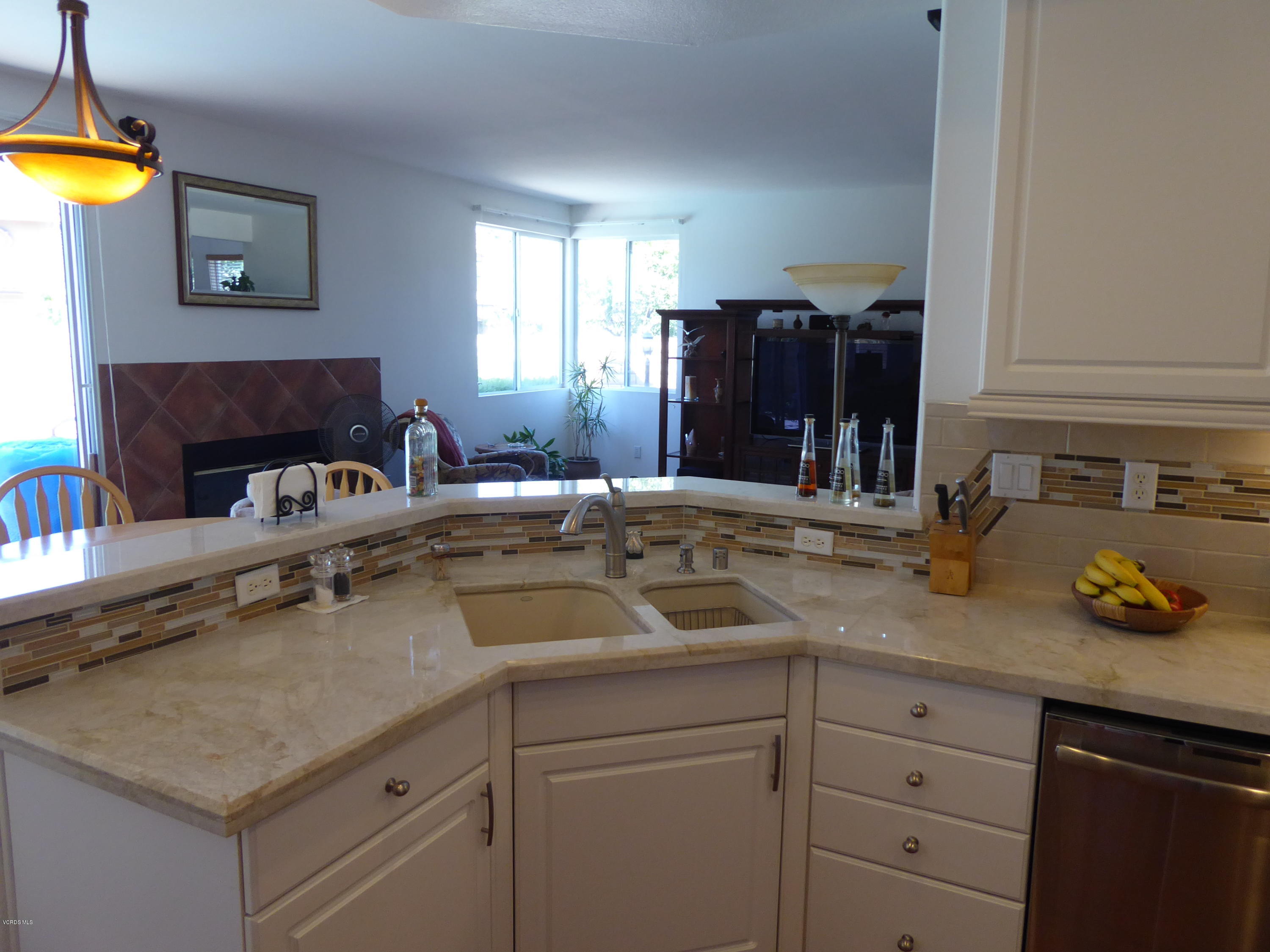 6159 Maple Court Simi Valley, CA 93063 - Photo 14 of 41 Kitchen (3)