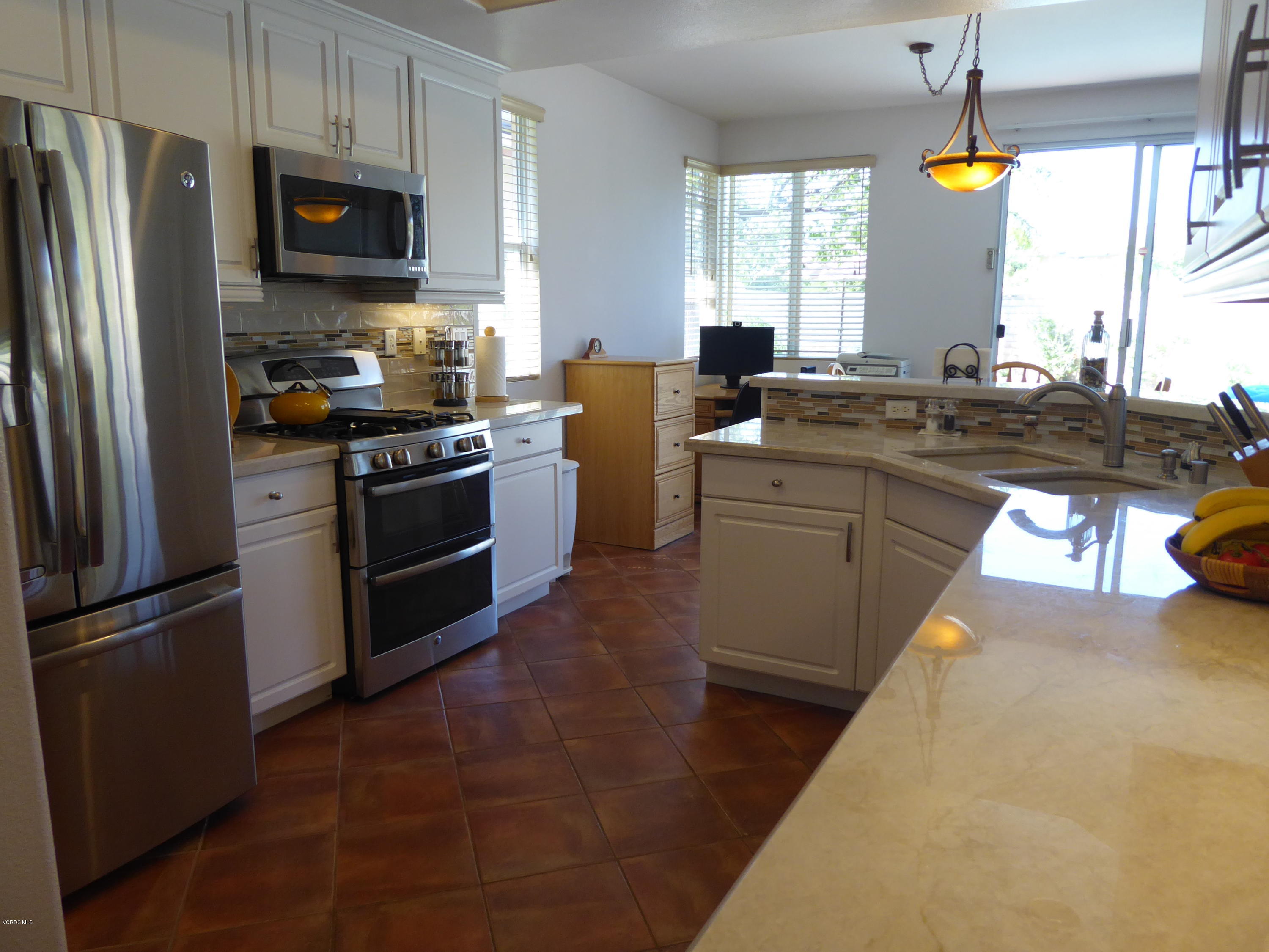 6159 Maple Court Simi Valley, CA 93063 - Photo 15 of 41 Kitchen (1)