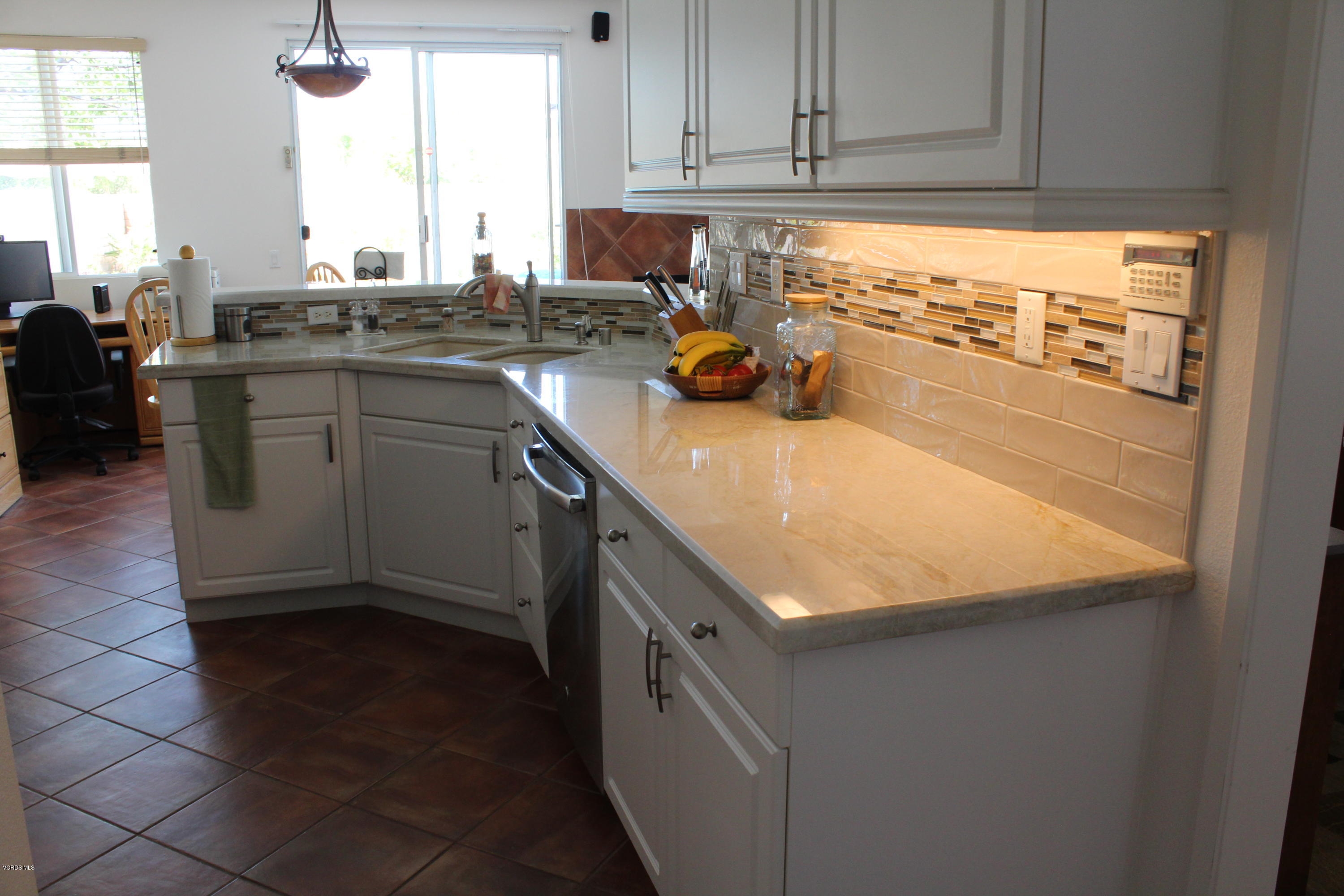 6159 Maple Court Simi Valley, CA 93063 - Photo 17 of 41 Kitchen (4)