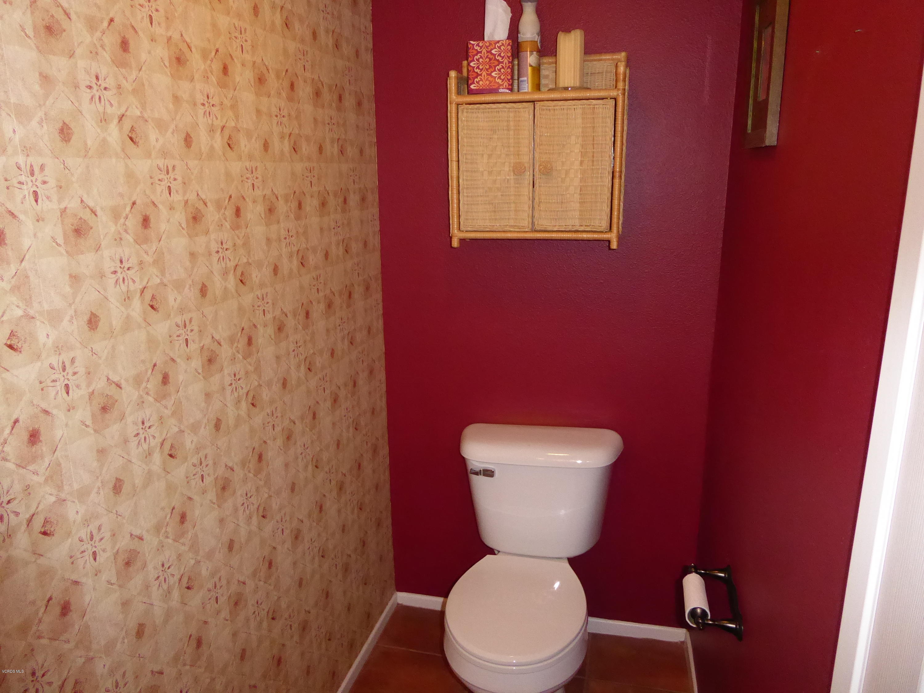 6159 Maple Court Simi Valley, CA 93063 - Photo 32 of 41 Powder Room (2)