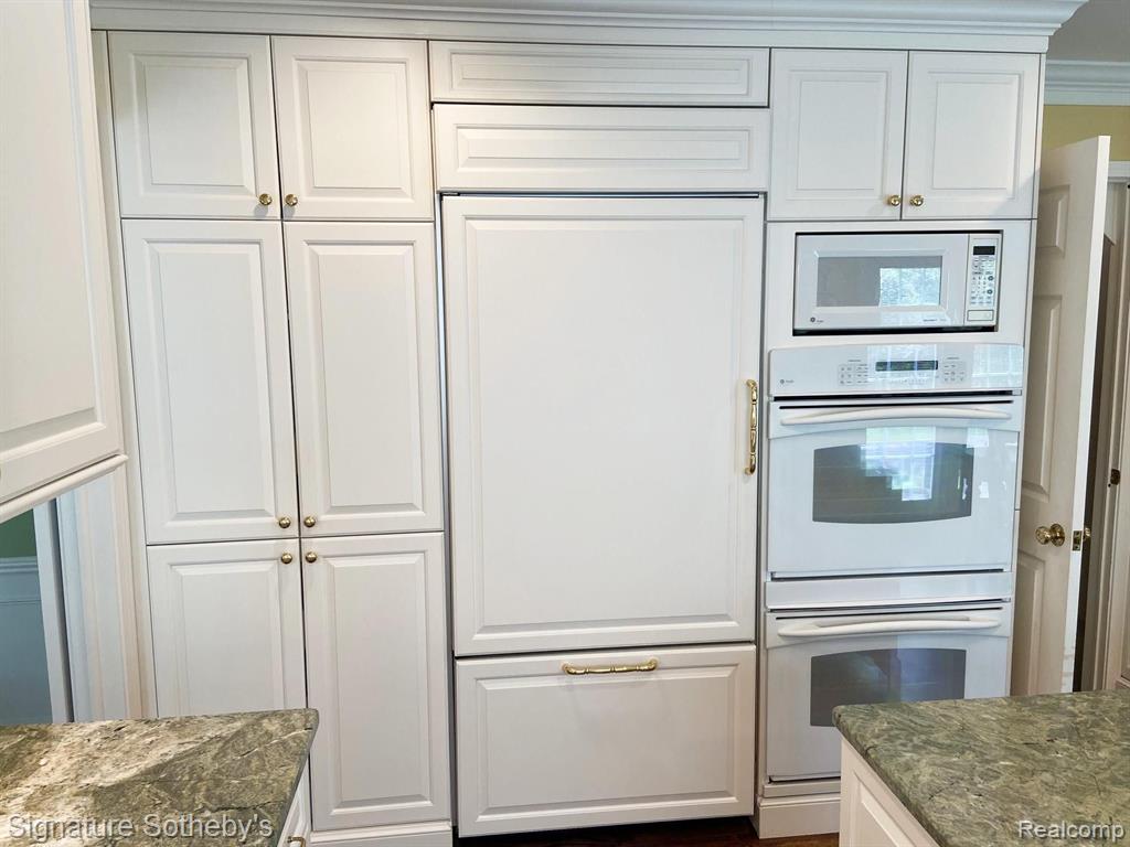 31445 Old Cannon Road Beverly Hills, MI 48025 - Photo 15 of 42