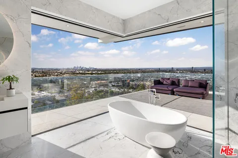 $23,500,000 | 8116 Laurel View Drive, Los Angeles, CA 90069