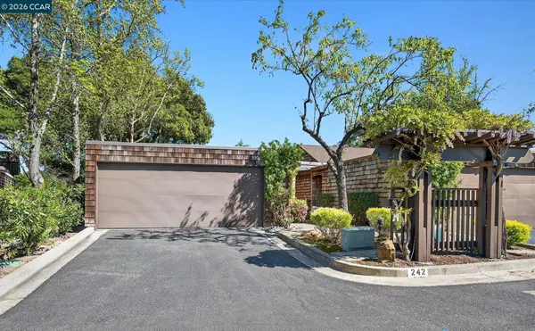 $1,275,000 | 242 The Knoll, Orinda, CA 94563