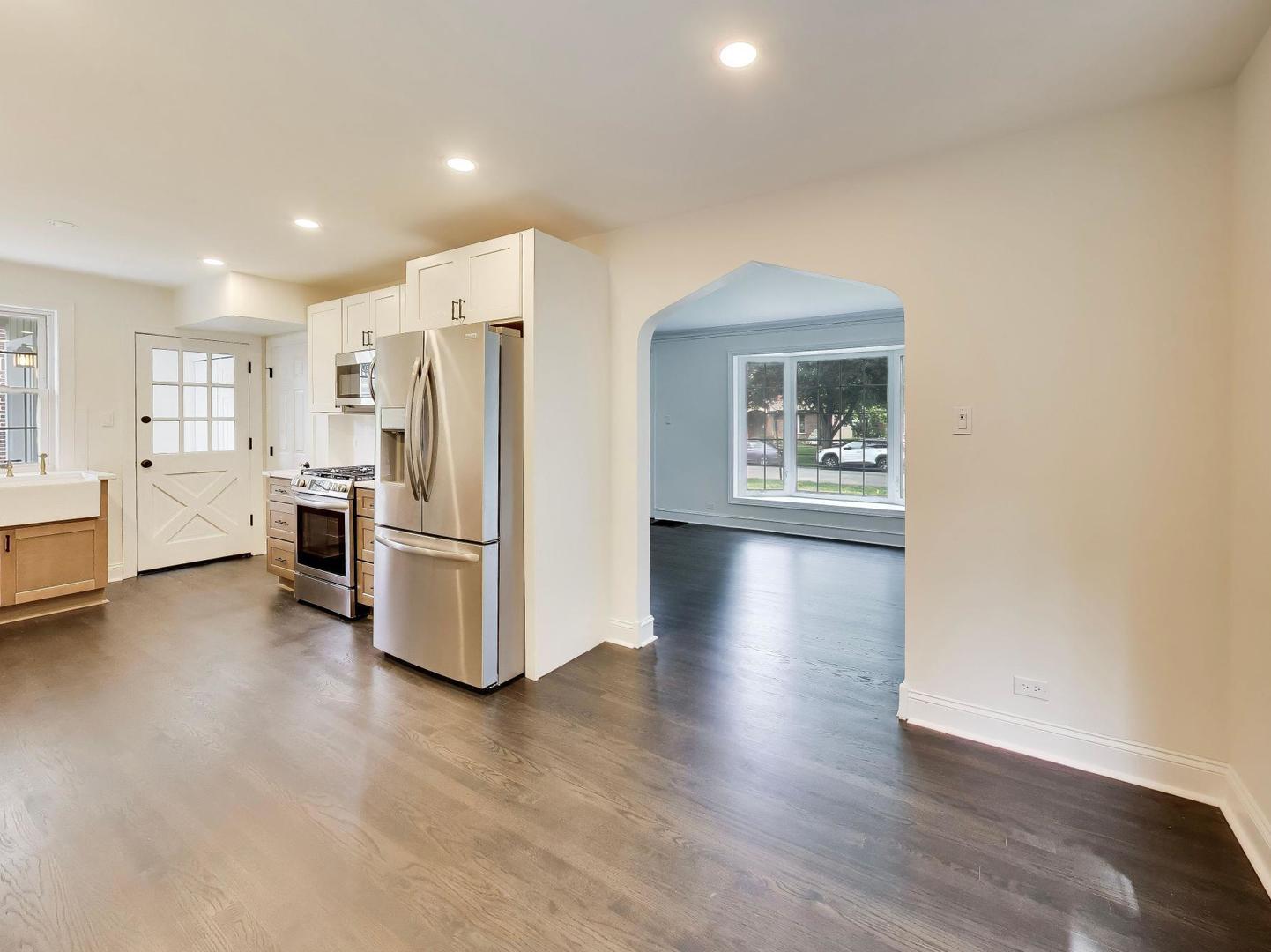 310 South Delphia Avenue Park Ridge, IL 60068 - Photo 11 of 44 Gallery Image 11