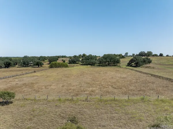 $1,500,000 | 5450 Mazurek Road, Schulenburg, TX 78956