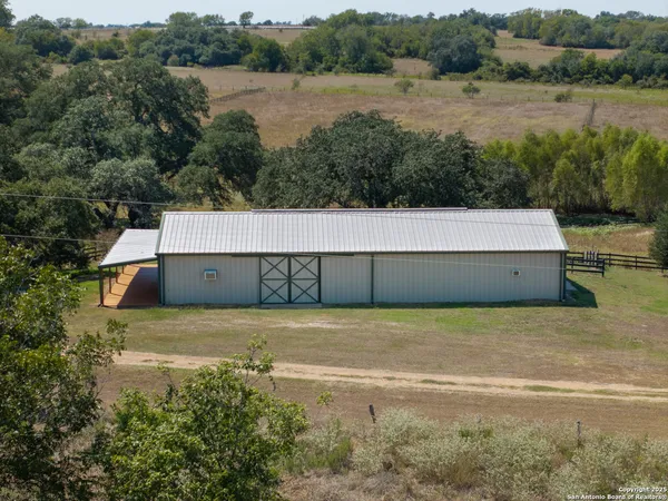 $1,500,000 | 5450 Mazurek Road, Schulenburg, TX 78956