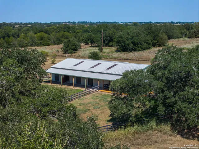 $1,500,000 | 5450 Mazurek Road, Schulenburg, TX 78956