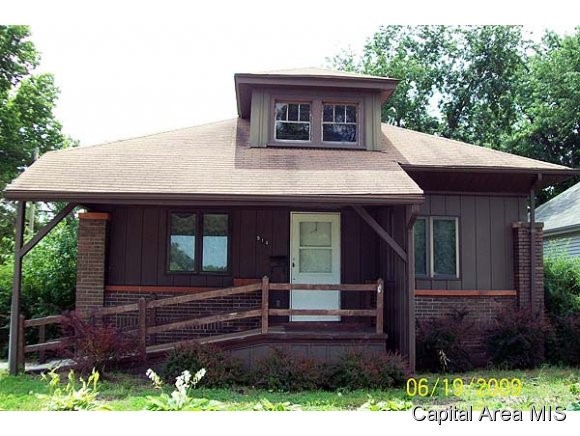 914 North Kickapoo Street Lincoln, IL 62656 - Photo 1 of 12 Gallery Image 1