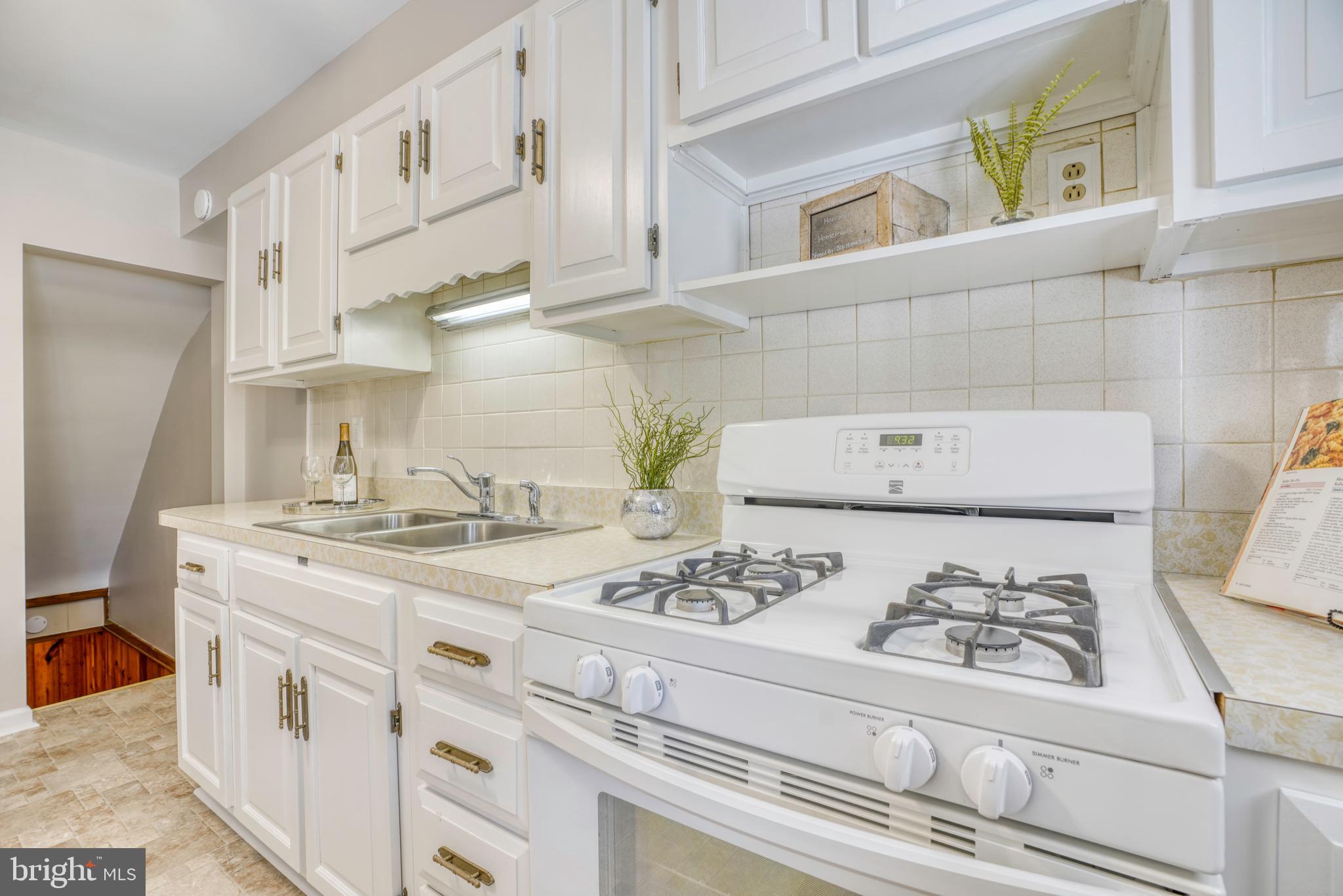 7237 Conley Street Baltimore, MD 21224 - Photo 15 of 34 Kitchen