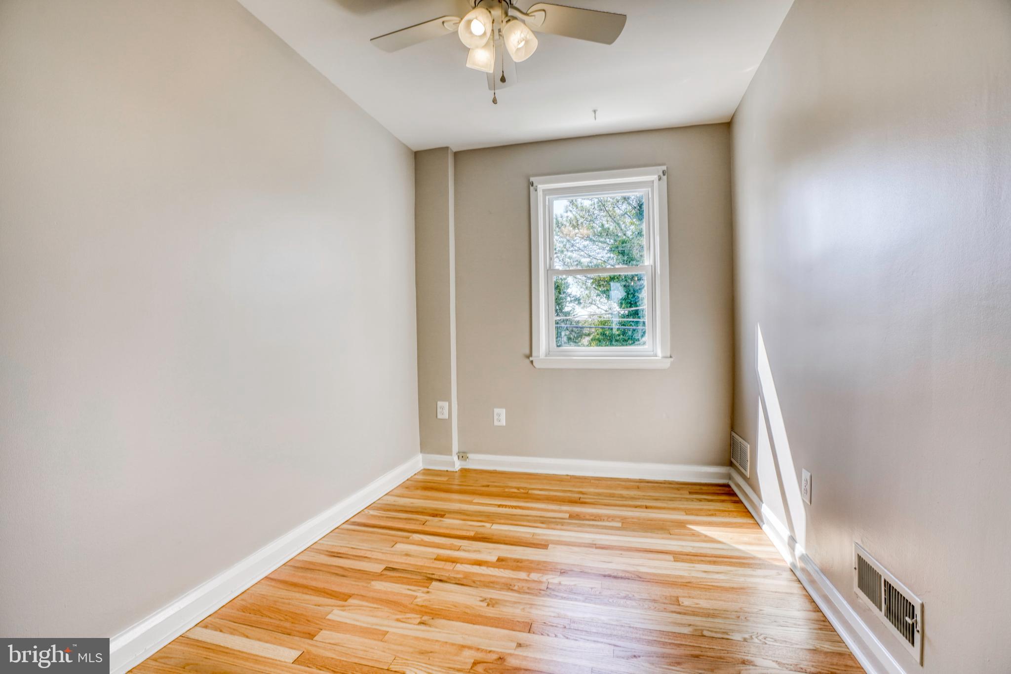 7237 Conley Street Baltimore, MD 21224 - Photo 25 of 34 Bedroom 3