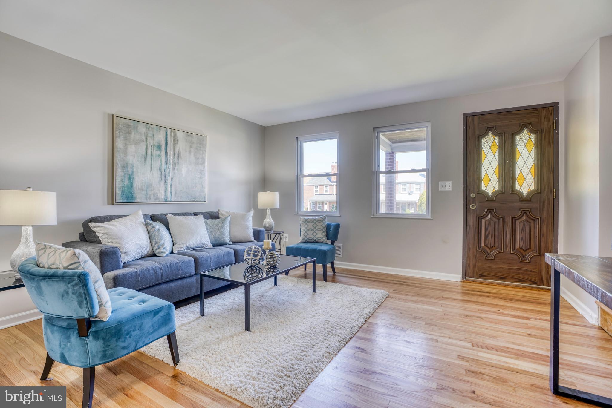 7237 Conley Street Baltimore, MD 21224 - Photo 5 of 34 Spacious Living room