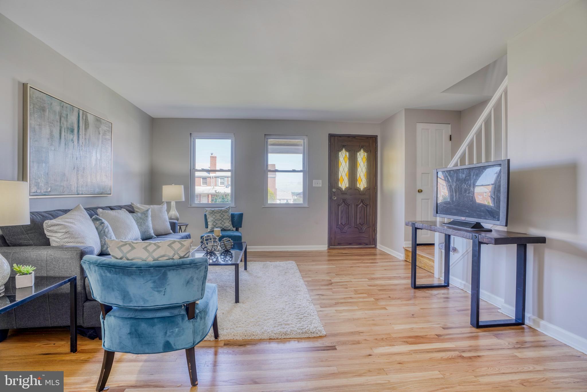 7237 Conley Street Baltimore, MD 21224 - Photo 6 of 34 Spacious Living room