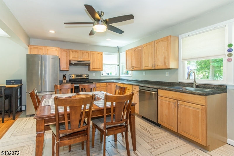 26 Lakeview Road Sparta, NJ 07871 - Photo 11 of 50