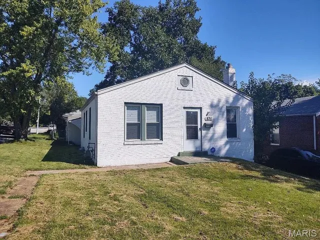 $72,900 | 835 Elias Avenue, St. Louis, MO 63147