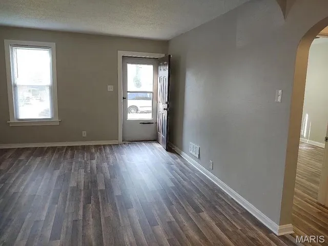 $72,900 | 835 Elias Avenue, St. Louis, MO 63147