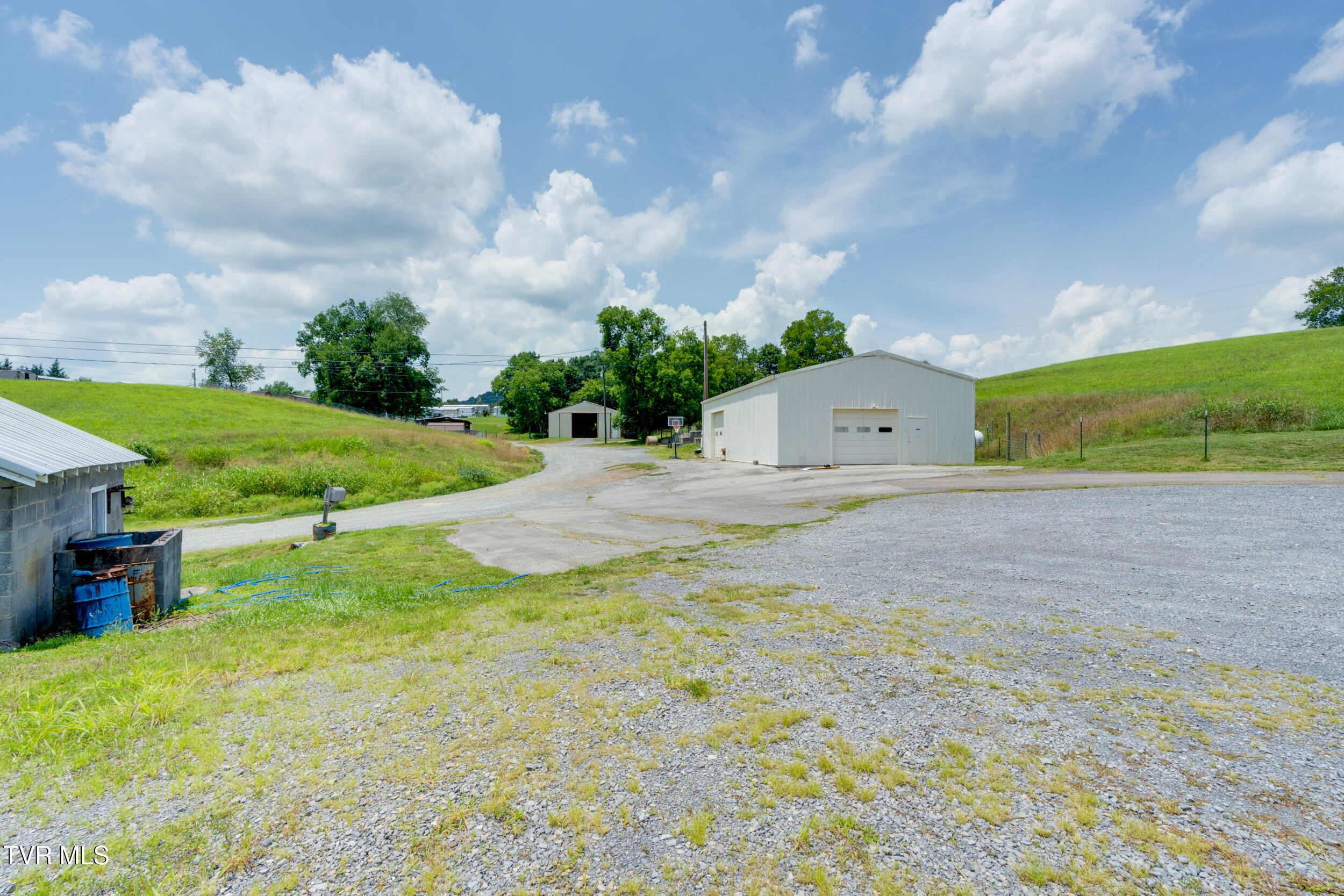 208 Buffalo Road Bluff City, TN 37618 - Photo 54 of 90 056