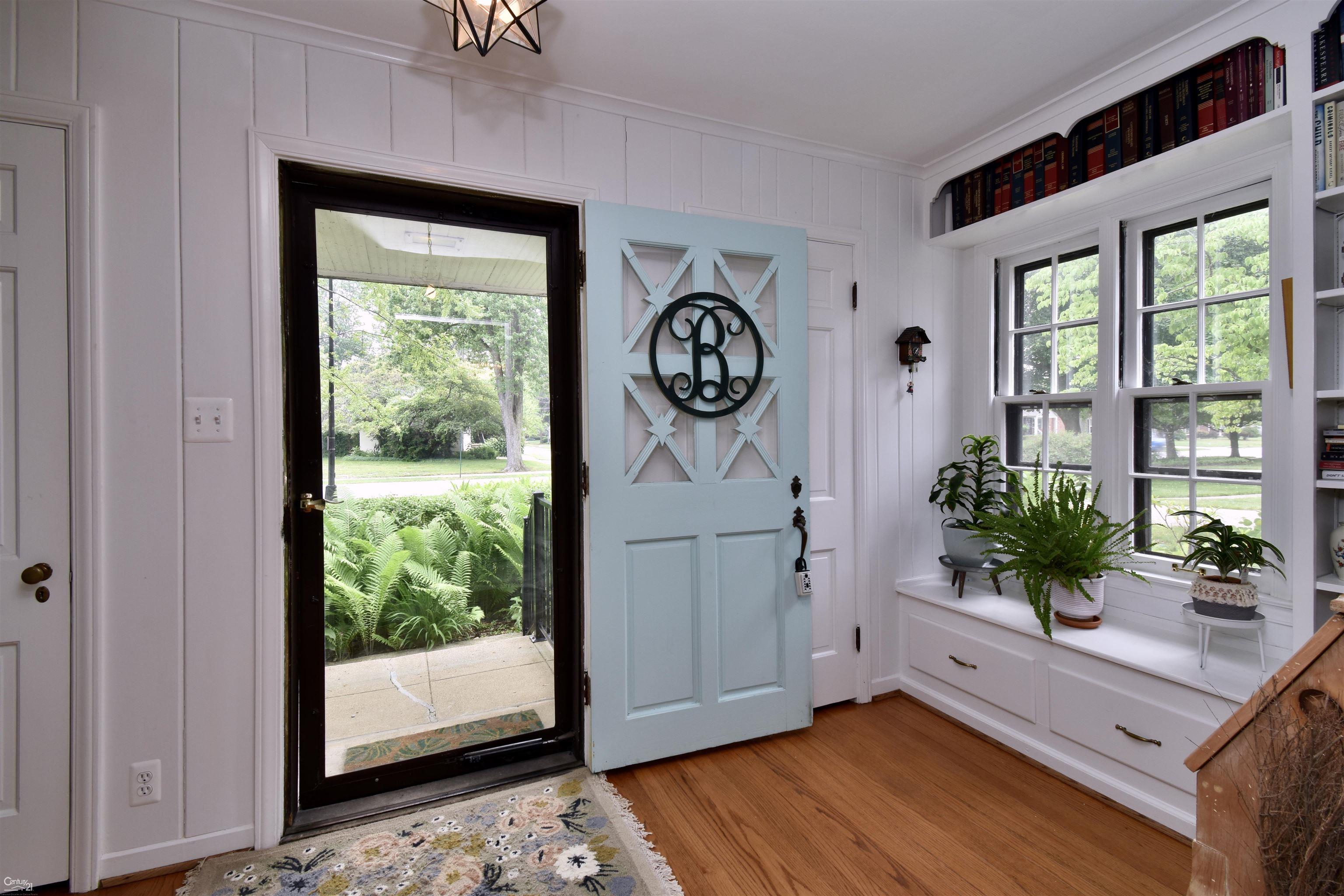 330 Kerby Road Grosse Pointe Farms, MI 48236 - Photo 6 of 34