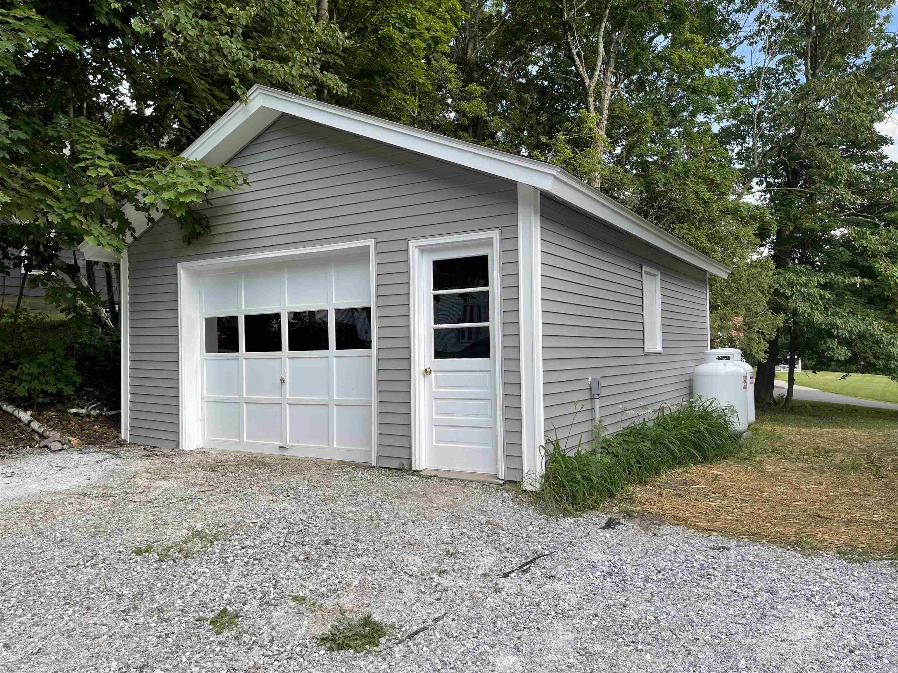 238 State Street Rutland, VT 05701 - Photo 3 of 37