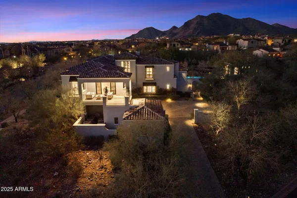 $10,000,000 | 10244 East Hualapai Drive, Scottsdale, AZ 85255
