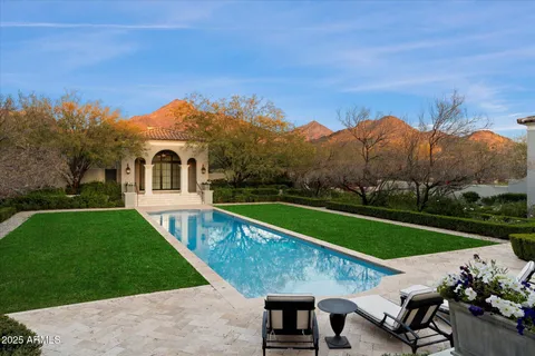 $10,000,000 | 10244 East Hualapai Drive, Scottsdale, AZ 85255