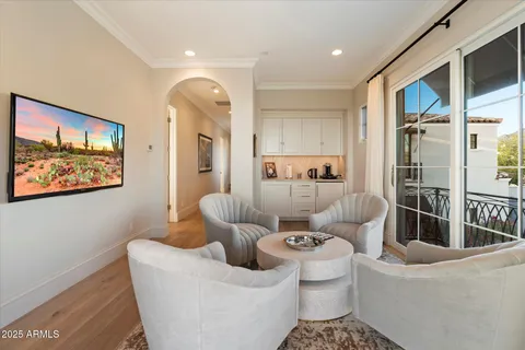 $10,500,000 | 10244 East Hualapai Drive, Scottsdale, AZ 85255