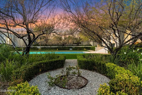 $10,500,000 | 10244 East Hualapai Drive, Scottsdale, AZ 85255