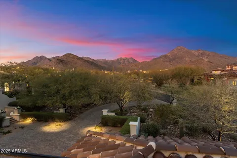 $11,500,000 | 10244 East Hualapai Drive, Scottsdale, AZ 85255