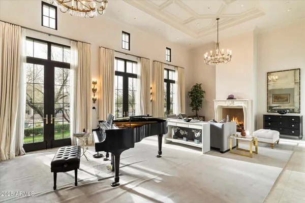 $10,000,000 | 10244 East Hualapai Drive, Scottsdale, AZ 85255