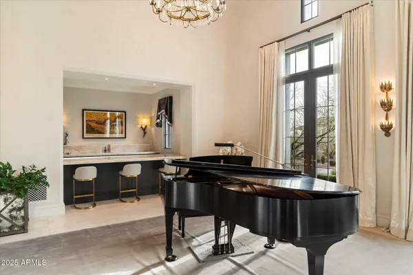 $10,000,000 | 10244 East Hualapai Drive, Scottsdale, AZ 85255
