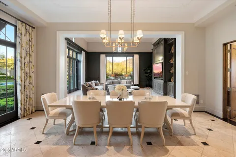 $10,500,000 | 10244 East Hualapai Drive, Scottsdale, AZ 85255