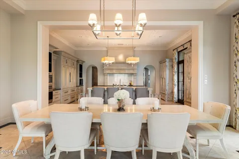 $10,500,000 | 10244 East Hualapai Drive, Scottsdale, AZ 85255