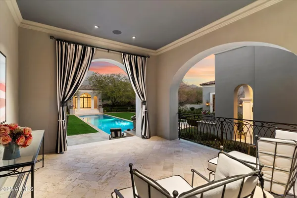 $10,000,000 | 10244 East Hualapai Drive, Scottsdale, AZ 85255