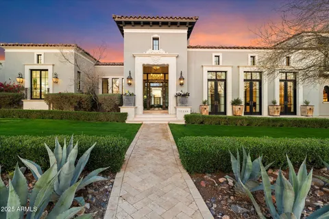 $10,000,000 | 10244 East Hualapai Drive, Scottsdale, AZ 85255