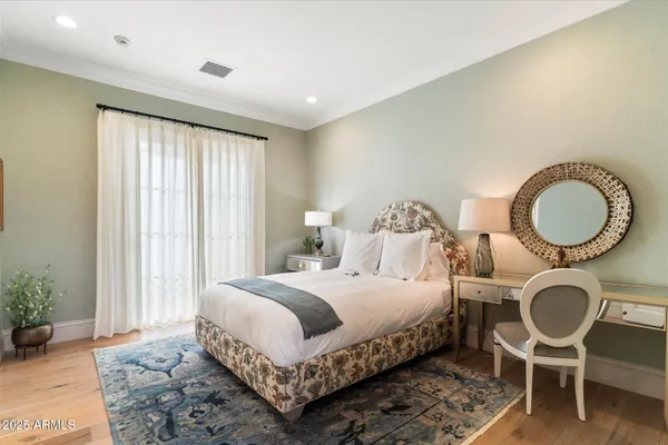 $10,000,000 | 10244 East Hualapai Drive, Scottsdale, AZ 85255