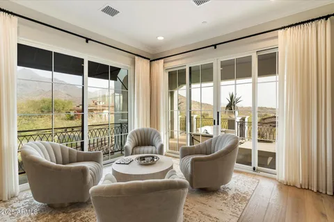 $10,500,000 | 10244 East Hualapai Drive, Scottsdale, AZ 85255