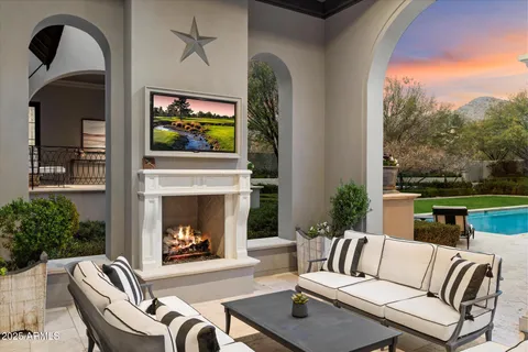 $10,500,000 | 10244 East Hualapai Drive, Scottsdale, AZ 85255