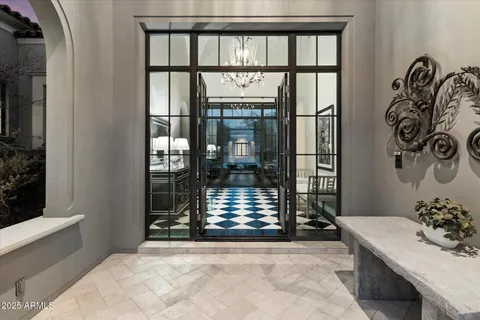 $10,000,000 | 10244 East Hualapai Drive, Scottsdale, AZ 85255