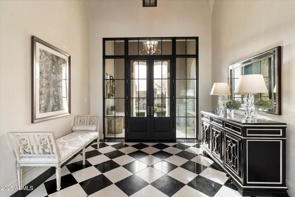 $10,000,000 | 10244 East Hualapai Drive, Scottsdale, AZ 85255