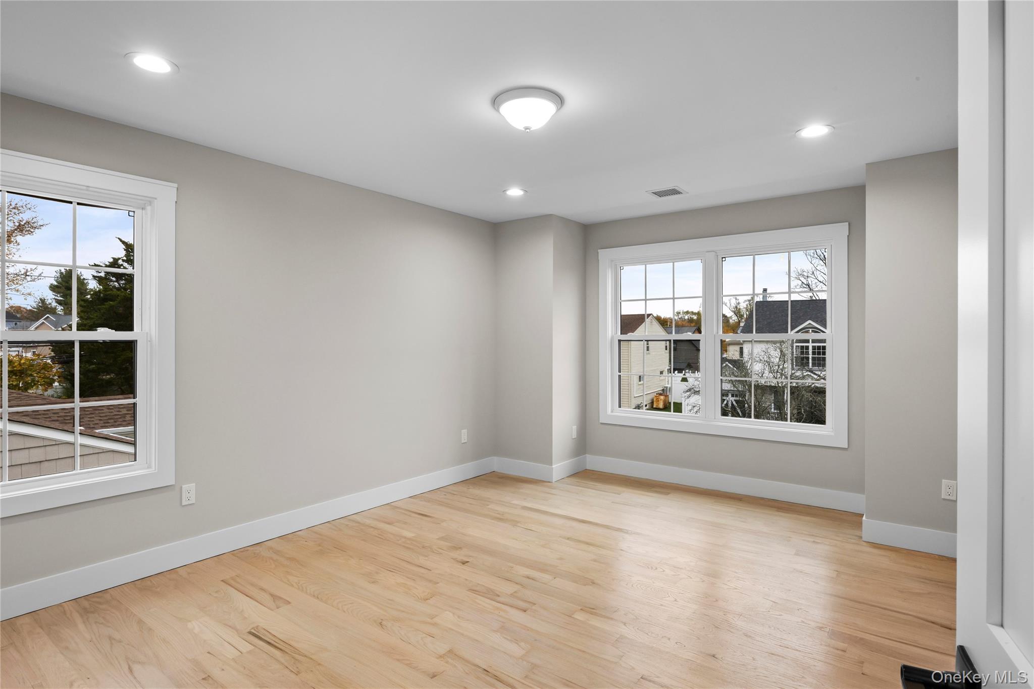 21 Devon Road Bethpage, NY 11714 - Photo 35 of 41
