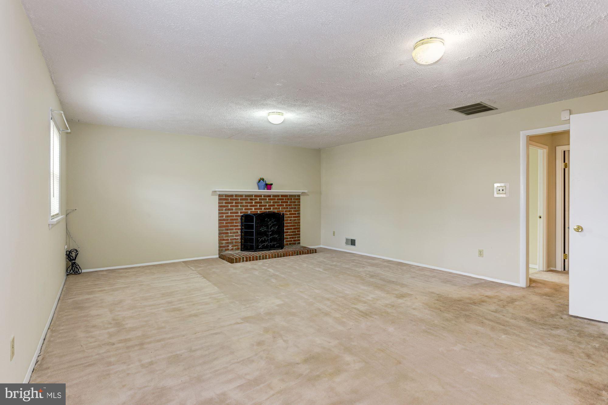 13114 Fernedge Road Silver Spring, MD 20906 - Photo 21 of 37 Family Room