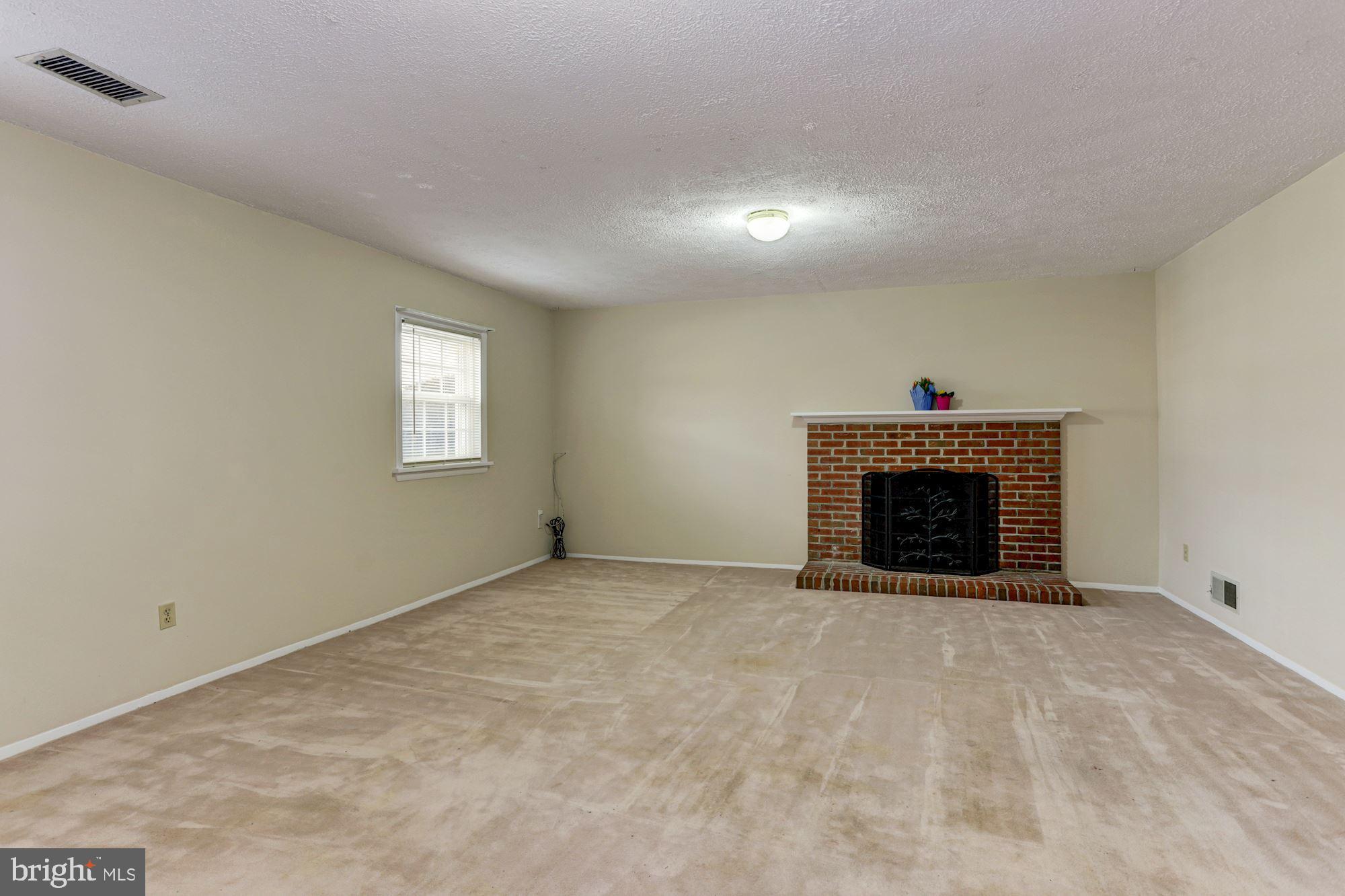 13114 Fernedge Road Silver Spring, MD 20906 - Photo 22 of 37 Family Room