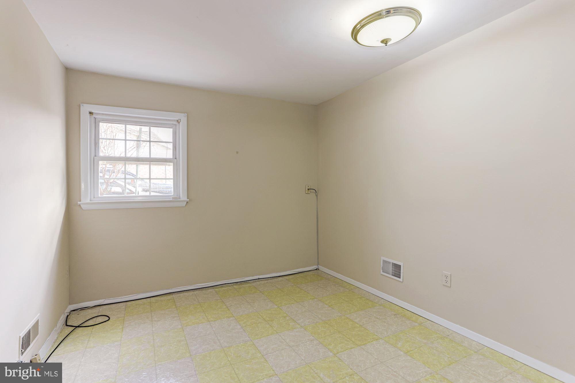 13114 Fernedge Road Silver Spring, MD 20906 - Photo 24 of 37 Bedroom