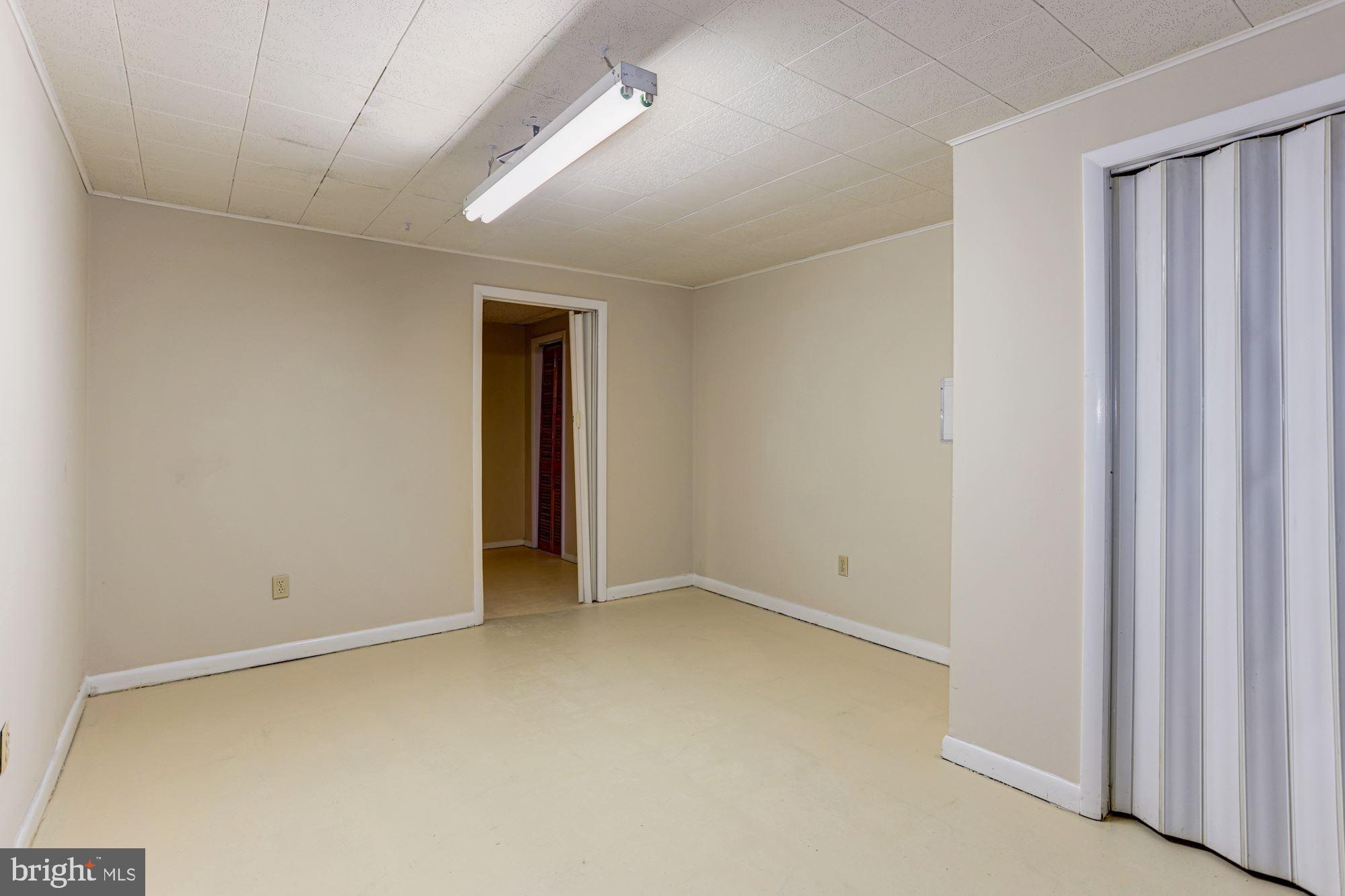13114 Fernedge Road Silver Spring, MD 20906 - Photo 26 of 37 Recreation Room